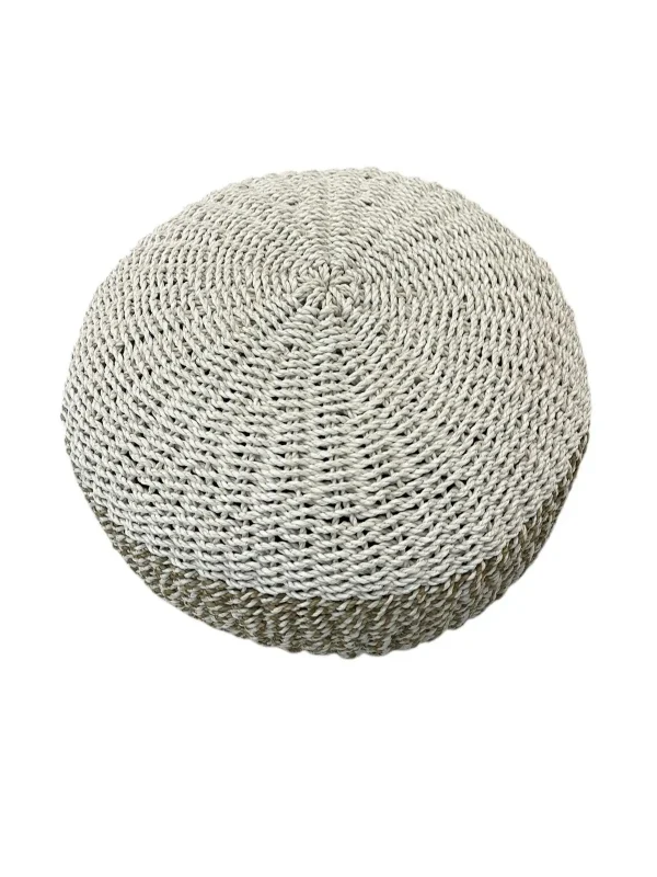 Puf realizat manual din materiale naturale. Art. Nr. NMP00298