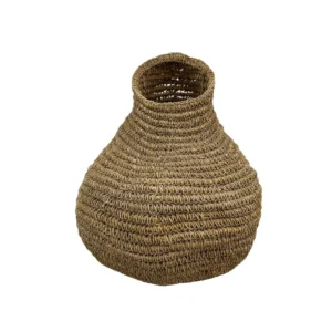 Coș din fibre naturale împletit manual cu mânere, realizat din materiale organice.<br> <br> <br>