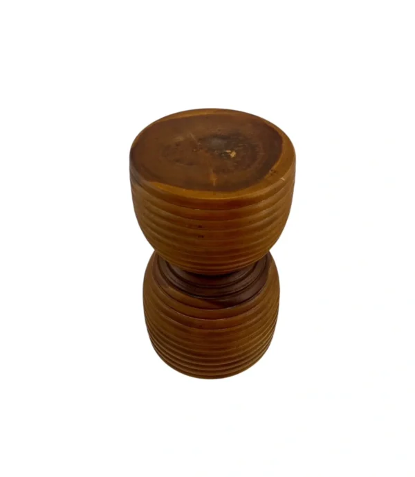 Scaun de accent din lemn suar – lucrat manual Art. Nr. STKY-AS00424