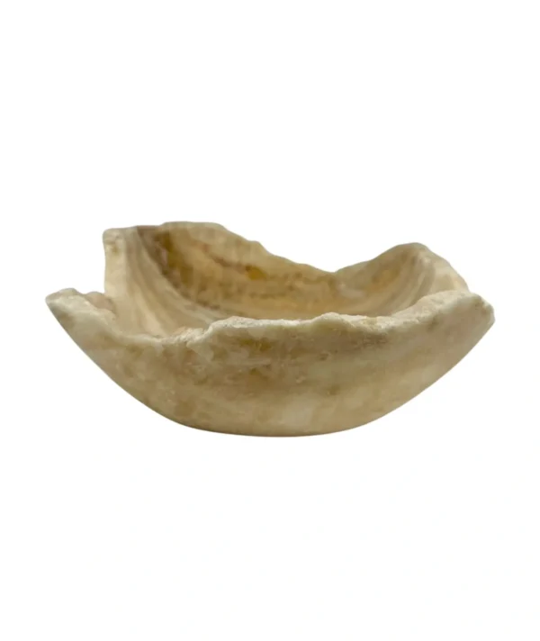 tavă din onix natural, realizată manual, cu formă organică neregulată